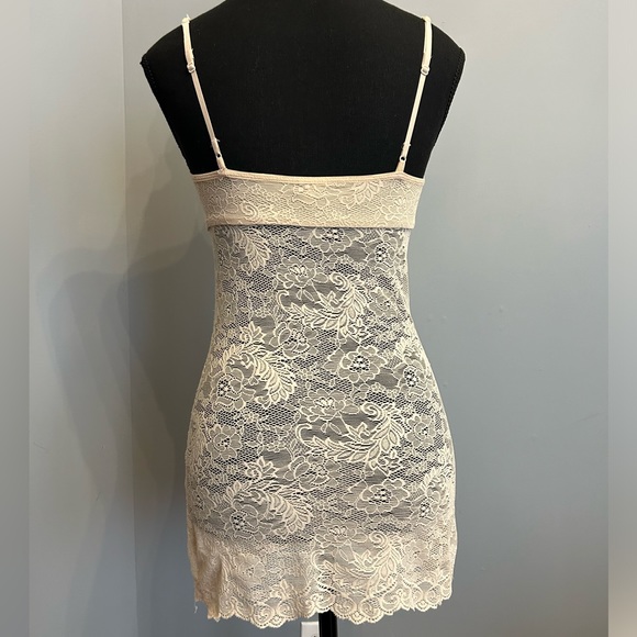 WILFRED Lace Camisole in Ivory, size S - Picture 2 of 4